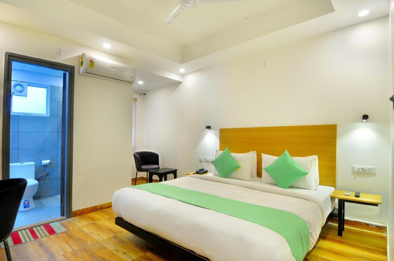 Hotel The Red York Ghaziabad Exterior foto