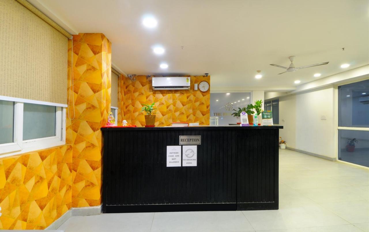 Hotel The Red York Ghaziabad Exterior foto